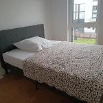 Nahe Flughafen Duesseldorf - Ganz Neues Haus，900M Vom S-Bahnhof