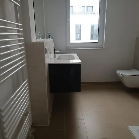 Nahe Flughafen - Ganz Neues Haus，900m Vom S-bahnhof Villa *